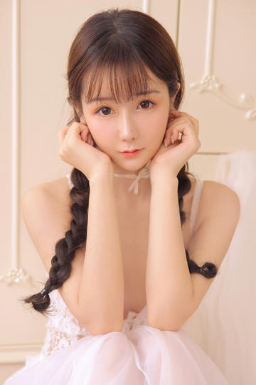 程潇的下面被弄得很爽